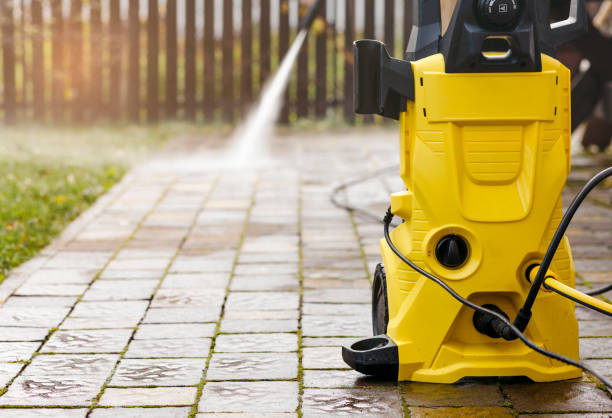Best Driveway Pressure Washing  in Montclair, VA